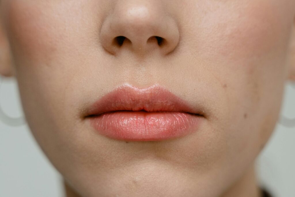 Curso Gold Lips - Micropigmentação Labial 2 pexels mart production 7290083